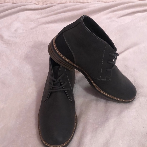 Arizona Jean Company Other - Gently worm men’s casual high top dress shoes.